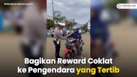 VIDEO: Satuan Lalu Lintas Polres Luwu Timur Bagikan Reward Coklat ke Pengendara yang Tertib