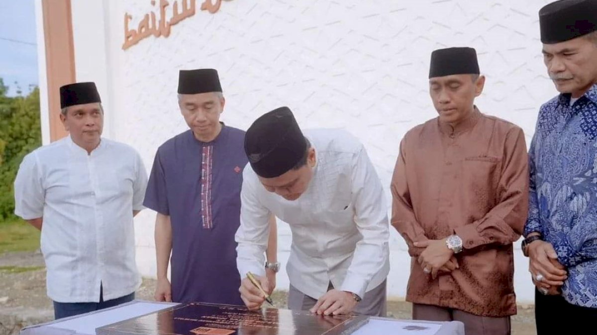Resmikan Masjid Baitul Ichsan, Bupati Barru Harap Panitia Hadirkan Inovasi Makmurkan Masjid
