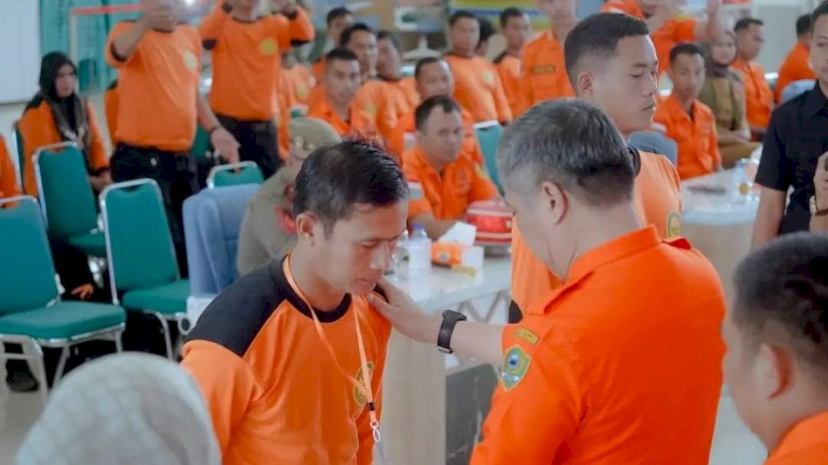 Sekda Barru Kukuhan Peserta Pelatihan Potensi SAR Water Rescue