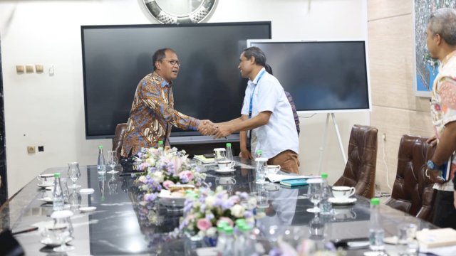 Wali Kota Makassar Danny Pomanto saat bertemu dengan UNICEF (Foto: Istimewa).