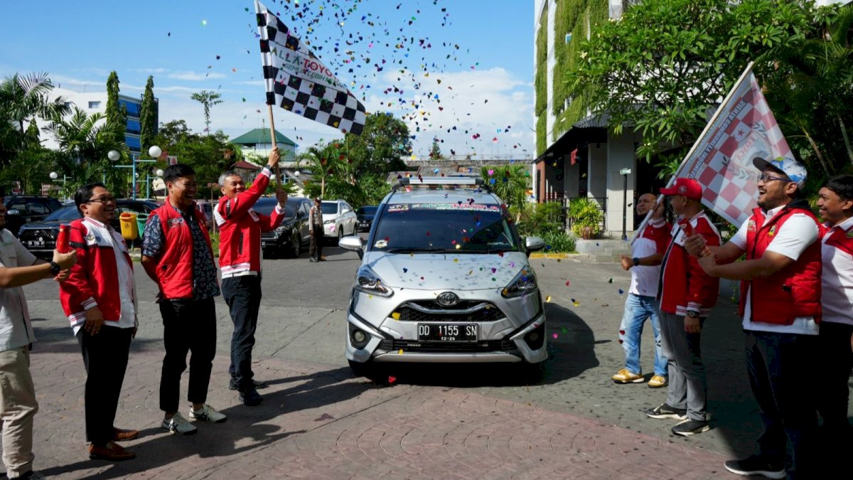 Komunitas TOSCA Chapter of Celebes Touring ke Jawa Perayaan Anniversary ke-5