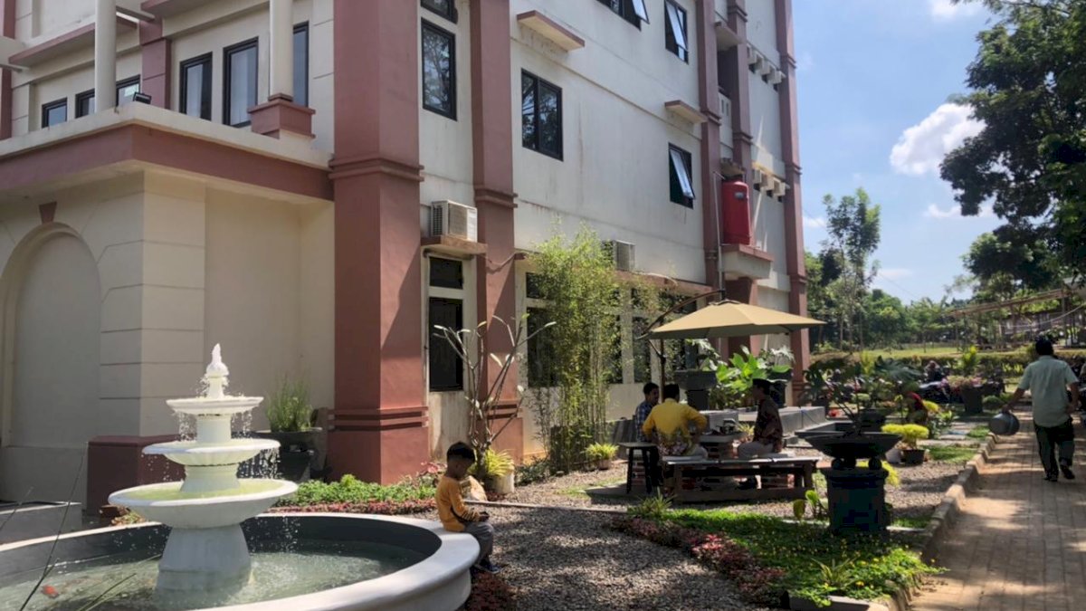 Efisiensi Anggaran: Sri Mulyani Pastikan UKT PTN Tak Boleh Naik