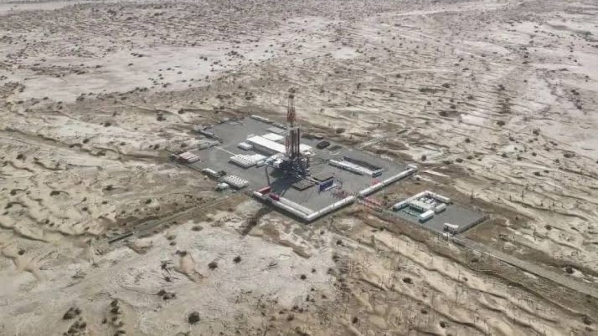 Ilmuan China Gali Lubang 10.000 Meter ke Dalam Kerak Bumi