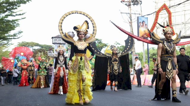 Apeksi XVI di Makassar fasilitas peserta melakukan pertunjukan budaya daerah masing-masing (Foto: Istimewa).