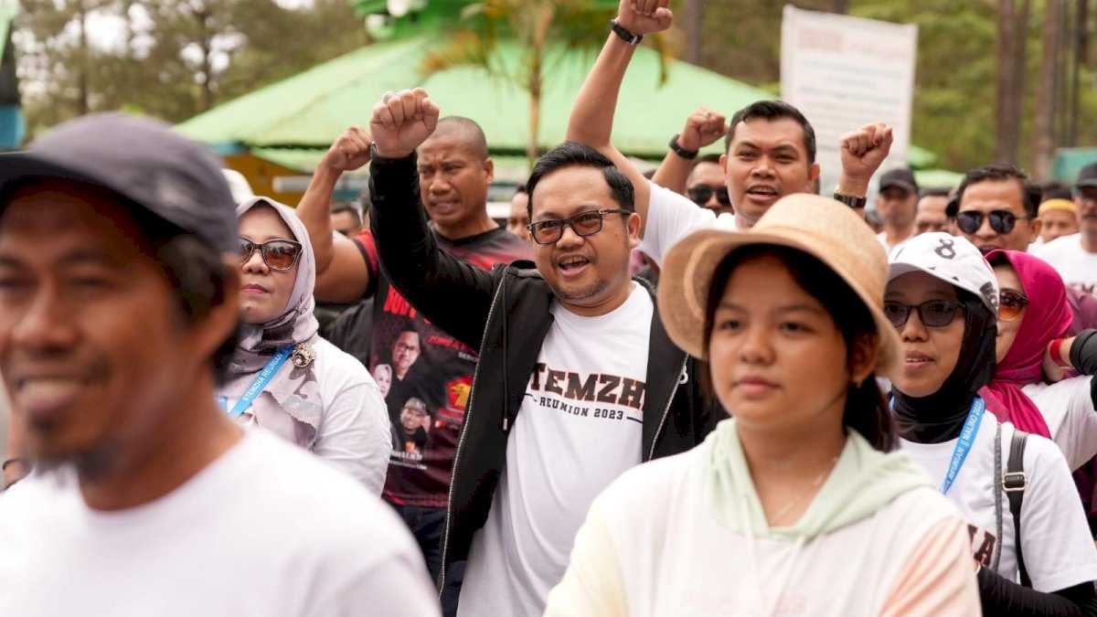 Darmawangsyah Muin Berbaur Bersama Ribuan Alumni Stemzha Makassar di Malino