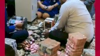 VIDEO: Viral, Nasabah Prioritas Ini Boyong Pegawai Bank untuk Setor Tunai