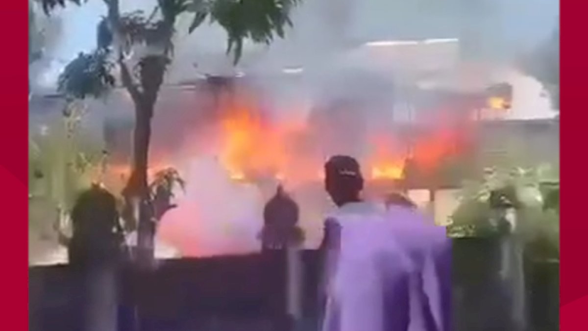 VIDEO: Satu Rumah Panggung di Pinrang Ludes Terbakar
