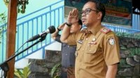 Pimpin Langsung Upacara Bendera, Ini Pesan Plt Camat Makassar