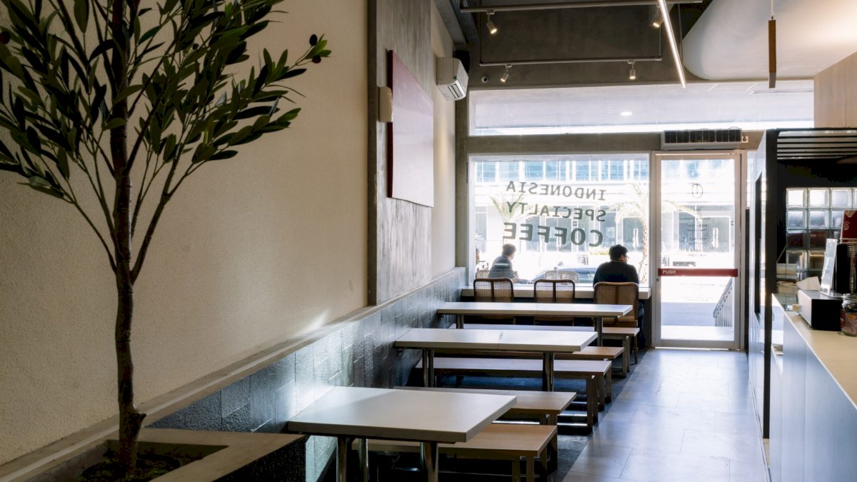 Anomali Buka Cabang di CPI Makassar, Hadirkan Tempat Kumpul Bagi Komunitas Lari dan Sepeda