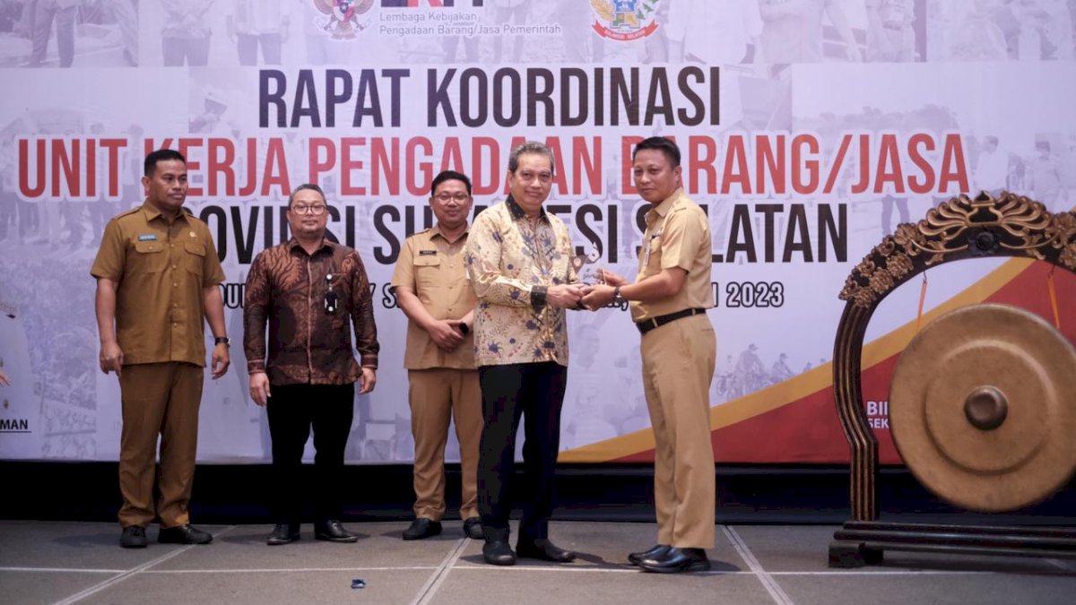 Pj Sekprov Sulsel Buka Rakor Unit Kerja Pengadaan Barang Jasa