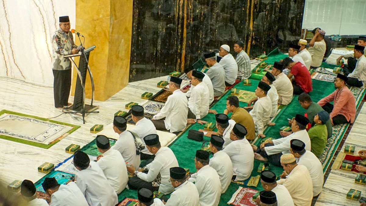 Sambut Tahun Baru Islam 1445 Hijriah, Taufan Pawe Gelar Zikir di Masjid Terapung Bj Habibie