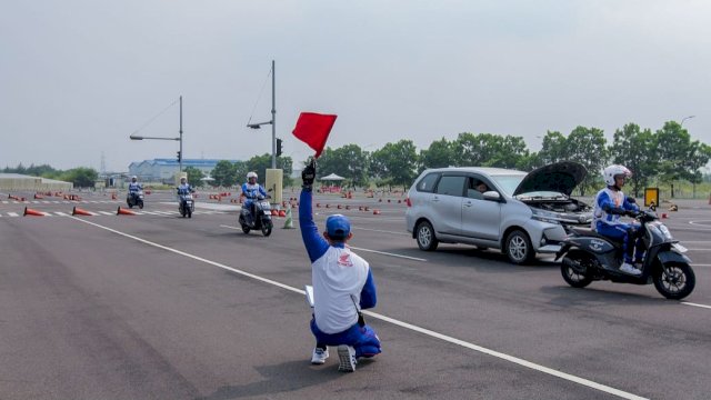 Salah satu kegiatan di kemah safety riding Yayasan AHM (Foto: Istimewa)