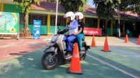 Konsisten Kampanyekan Keselamatan Berkendara, Asmo Sulsel Kembali Gelar Edukasi Safety Riding untuk Pelajar