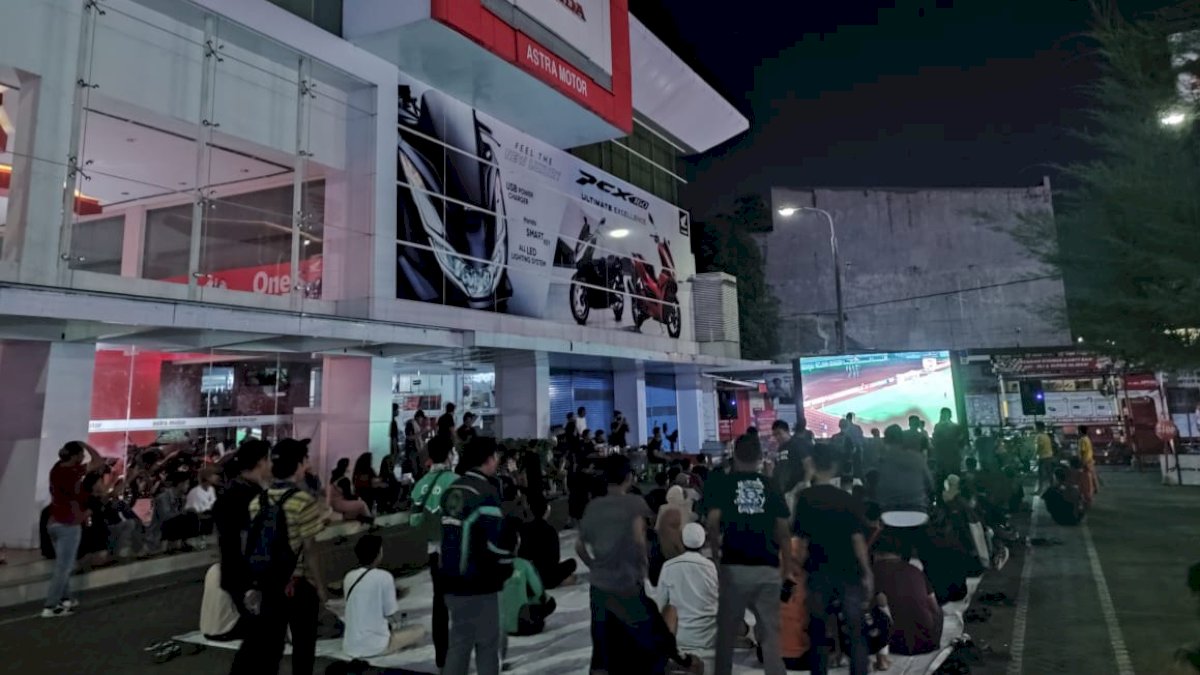 Asmo Sulsel Terus Rawat Kehangatan Honda dengan Fan PSM Lewat Nonton Bareng