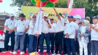 Rektor UNM Lepas Peserta Jalan Sehat Rangkaian Dies Natalis ke-62