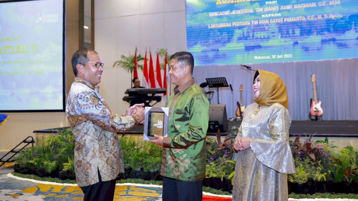 Danny Pomanto Hadiri Pisah Sambut Dantamal VI Makassar: Terima Kasih Amir Kasman