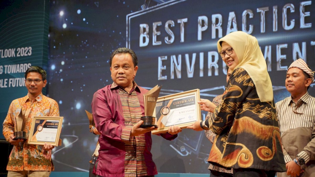 KALLA Lewat PT Bumi Karsa Raih Bronze Kategori Best Practice in Environment di Ajang CSR Outlook Award 2023
