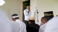 Bersama Kapolsek Tamalanrea, Camat Tamalanrea Gelar Safari Jumat