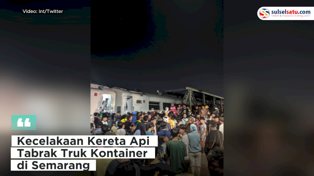 VIDEO: Kecelakaan Kereta Api Tabrak Truk Kontainer di Semarang