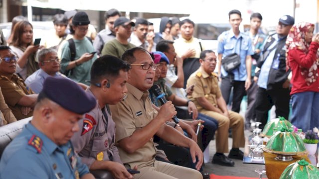 Wali Kota Makassar Danny Pomanto saat launching Kontainer Terpadu (Foto: Istimewa).