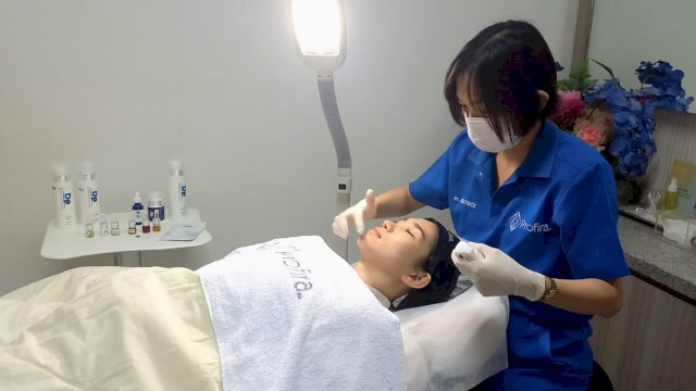 Perawatan Derma Active Series Profira Makassar (Foto: Sri Wahyu Diastuti/Sulselsatu.com).