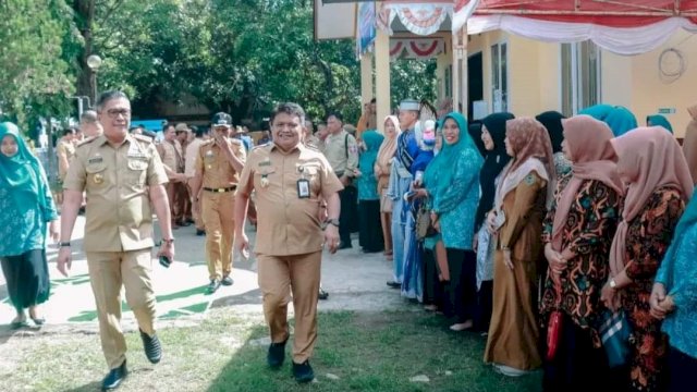 Kunjungan tim penilaian lomba desa dan keluarahan di Kabupaten Barru (Foto: Istimewa)