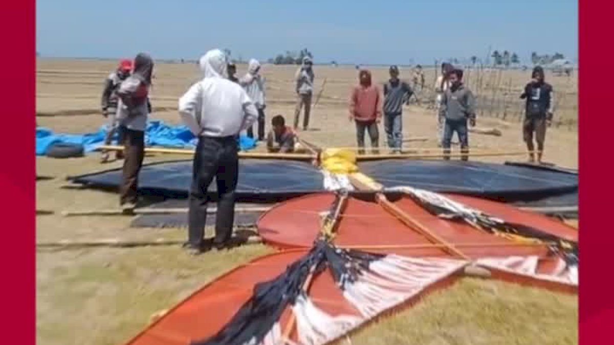 VIDEO: Warga di Desa Batulaya Polman Berhasil Terbangkan Layang-layang ‘Raksasa’