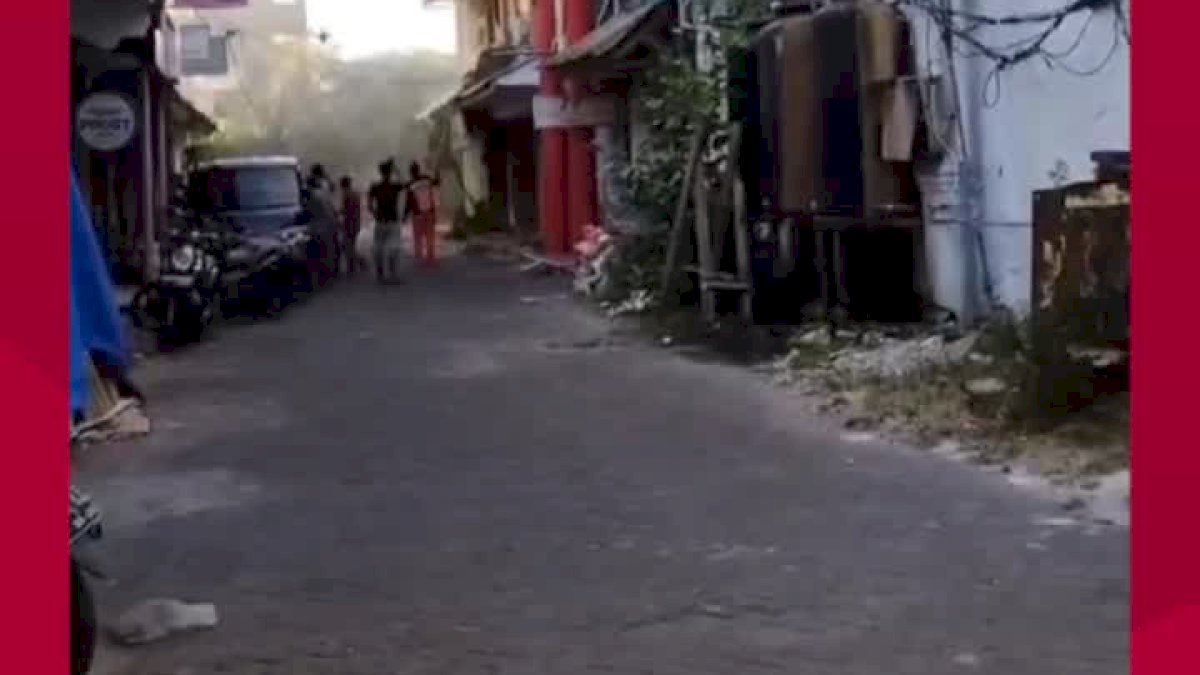 VIDEO: Kebakaran Melanda 4 Ruko di Jalan Topaz Raya Makassar