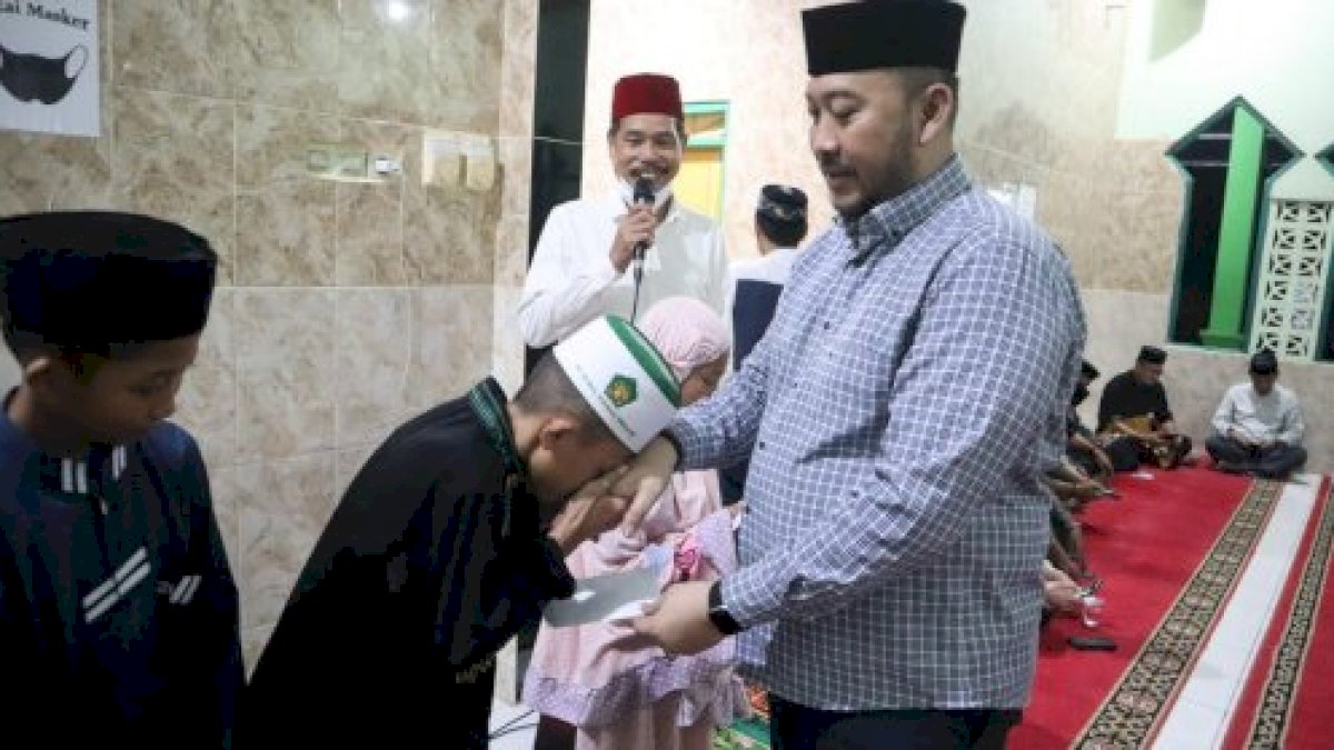 Camat Panakkukang Beserta Tripika Safari Ramadan di Masjid Al Ikhlas Sinrijala