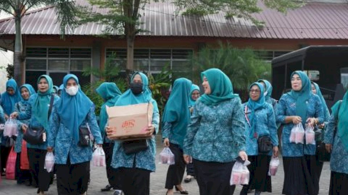 Program Kerja Bulan Ramadan, TP PKK Kecamatan Panakkukang Berbagi Takjil
