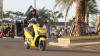 Pengunjung CPI Bisa Coba Langsung Mengendarai Motor Listrik United E-Motor Secara Gratis
