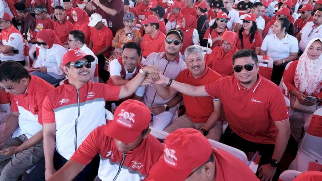 Bupati Gowa Adnan Purichta Ichsan hadiri pembagian Gerakan Nasional 10 Juta Bendera Merah Putih (Foto: Istimewa)