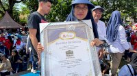 Ernawati, Istri Buruh Dapat Hadiah Umroh Jalan Sehat Anak Rakyat