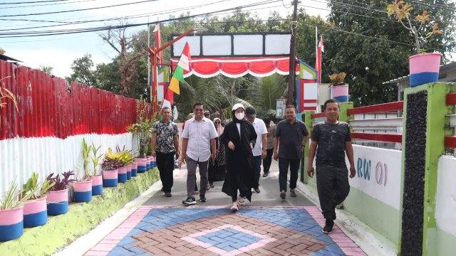 Wakil Wali Kota Makassar Fatmawati Rusdi kunjungi lorong wisata Bahagia di Kecamatan Biringkanaya (Foto: Istimewa)