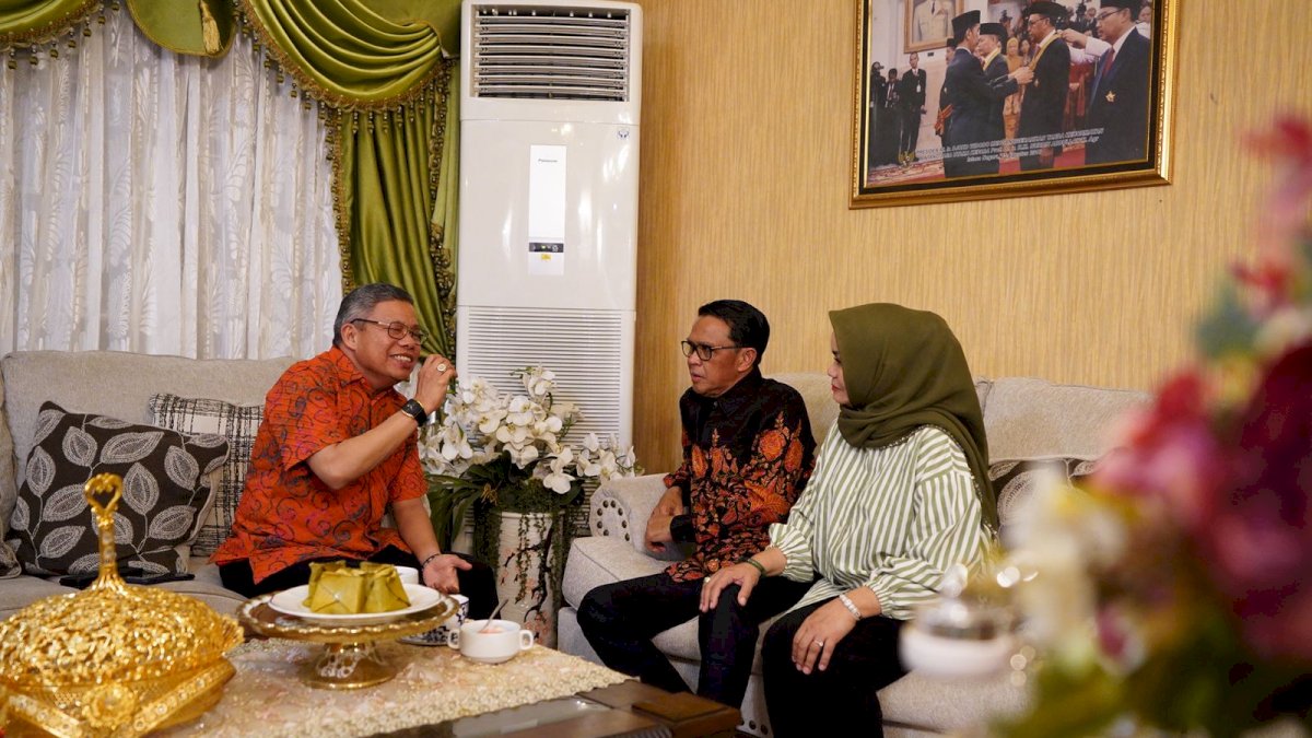 Taufan Pawe Temui Nurdin Abdullah, Begini Reaksi Relawan
