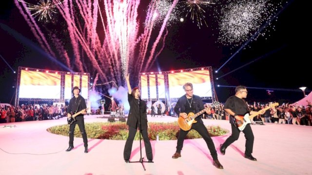 Coklat Band pukau pengunjung di pembukaan F8 Makassar (Foto: Istimewa)