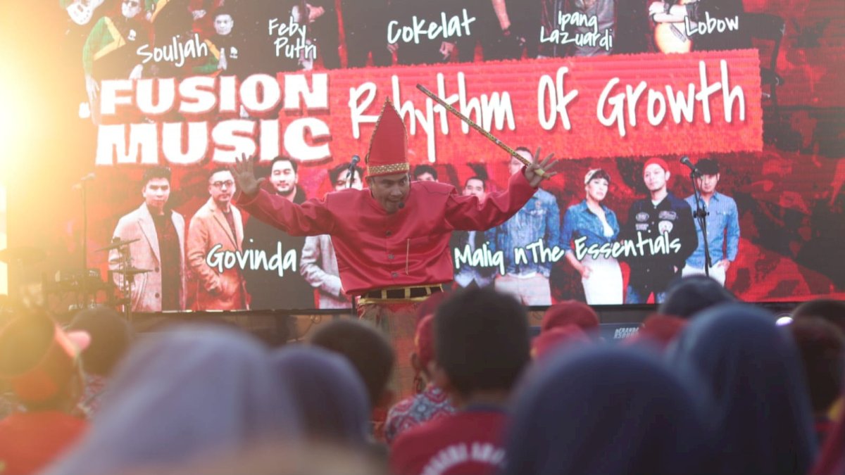 Pengunjung F8 Makassar Dihibur Dongeng Keliling dari Dinas Perpustakaan