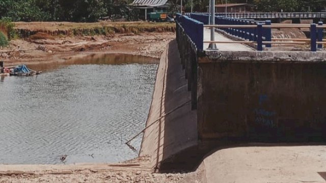 Bendungan Lekopancing yang terdampak akibat ancaman El Nino (Foto: Istimewa)