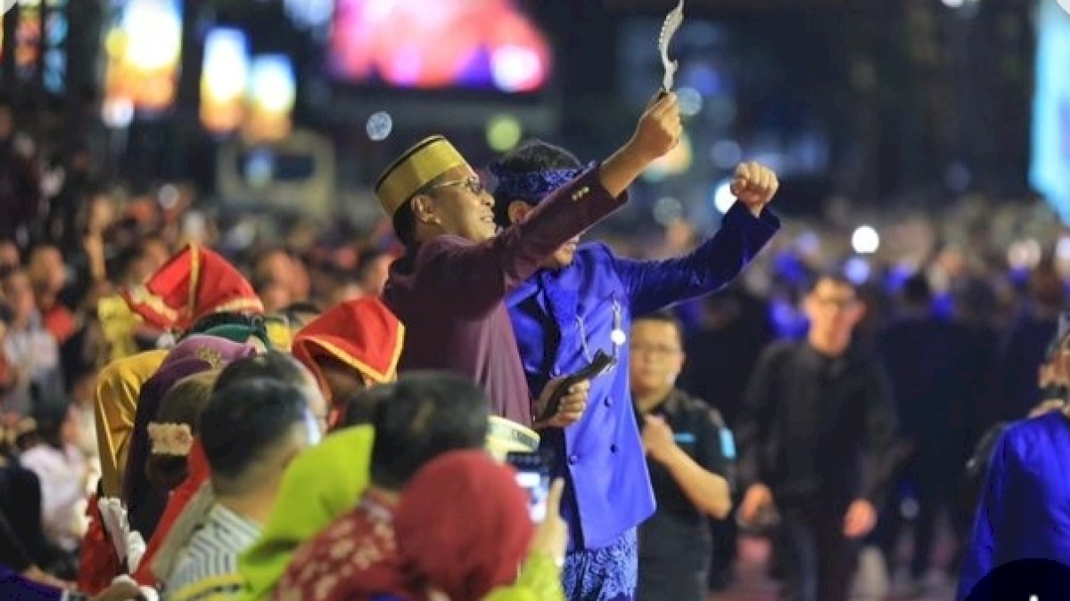 Kepala Bapenda Makassar Hadiri Parade Seni Budaya di Rakernas Apeksi XVI