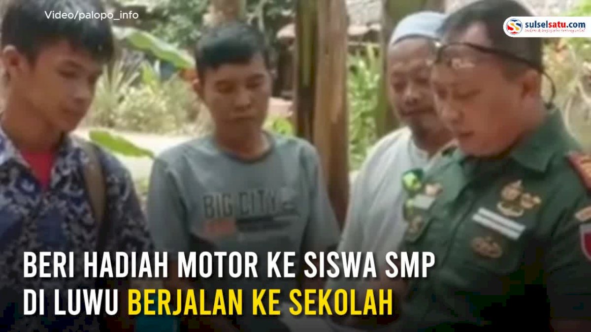 VIDEO: Pengusaha Sari Laut Terkenal di Palopo Beri Hadiah Motor ke Siswa SMP yang Berjalan ke Sekolah