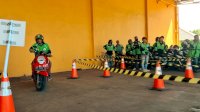 Ratusan Mitra Gojek Makassar Ikut Pelatihan Berkendara Aman, Tingkatkan Standar Pelayanan