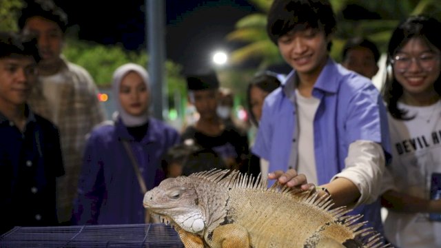Booth yang menawarkan belajar tentang fauna di F8 Makassar (Foto: Istimewa)