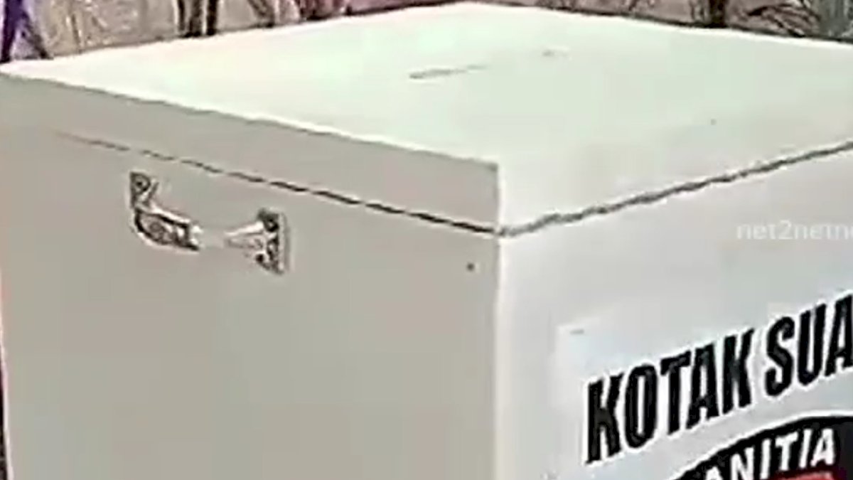 VIDEO: Viral, Kotak Suara Keluarkan Asap Putih saat Pilkades