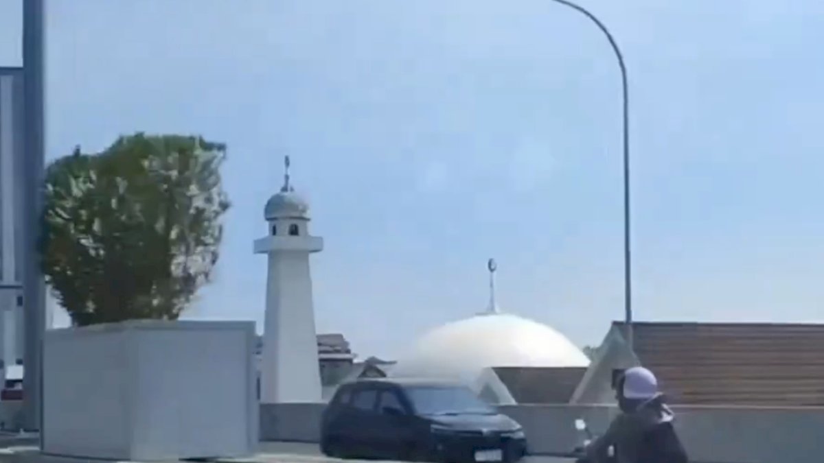 VIDEO: Viral, Pengendara Cewek Nekat Masuk Tol Layang A.P. Pettarani dan Lawan Arah