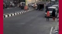 VIDEO: Mobil Pickup Terbalik di Jalan Sudirman Parepare