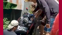 VIDEO: Pengendara Motor Terjun ke Selokan 10 Meter di Bone, Pengendara Meninggal Di Tempat