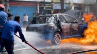 Mobil City Car Terbakar di Jalan Raya Makassar, Damkar Turunkan 12 Personel