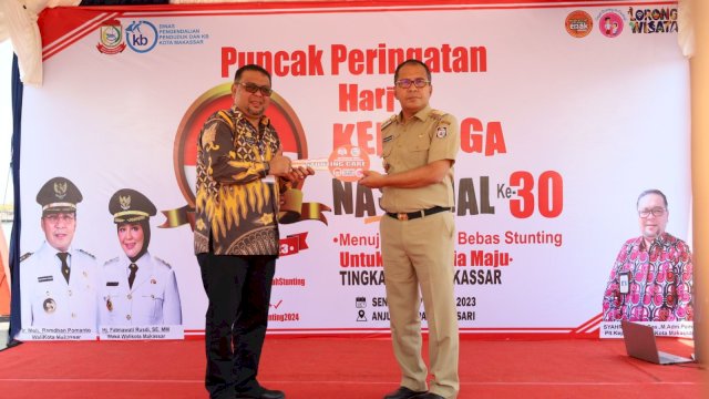 Wali Kota Makassar Danny Pomanto saat puncak peringatan Hari Keluarga Nasional. Foto: Istimewa