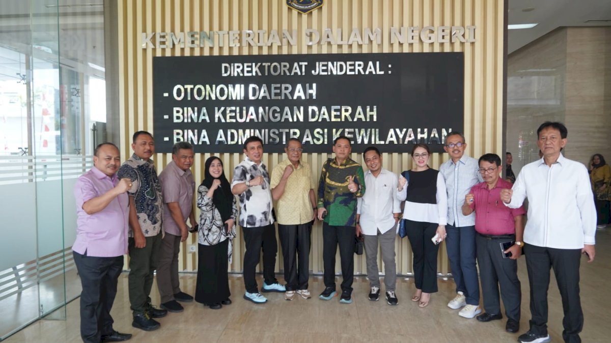 Bapemperda DPRD Sulsel Konsultasi 3 Ranperda ke Kemendagri