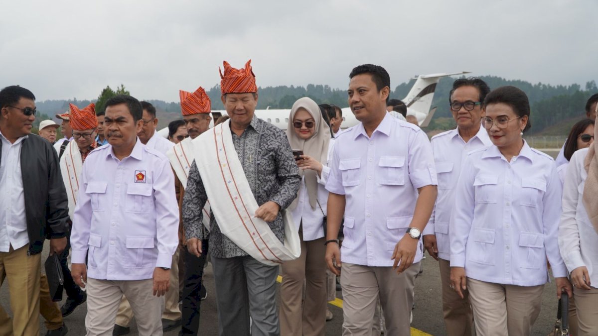 Vonny Ameliani Dampingi Hashim Djojohadikusumo Hadiri Deklarasi Relawan Kita Prabowo di Toraja Utara